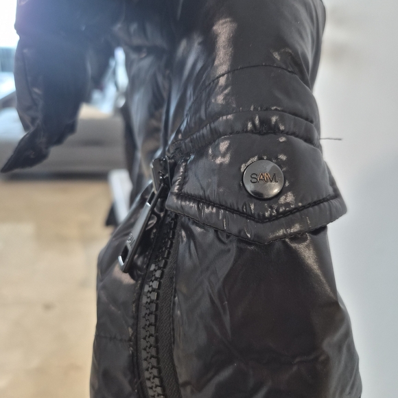 SAM Girls Glossy Black PUFFER with Hood And Belt. Outerwear Size 10Y - Picture 3 of 9